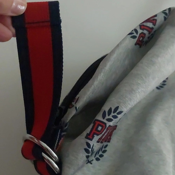 Victoria's Secret PINK Campus Logo gray duffel bag large euc - Picture 3 of 9